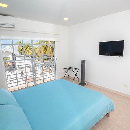 By The Sea Guest House San Andres  Bagian luar foto